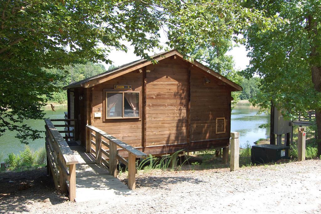Forest Lake Camping Resort Lakefront Cabin 8 Advance Kültér fotó