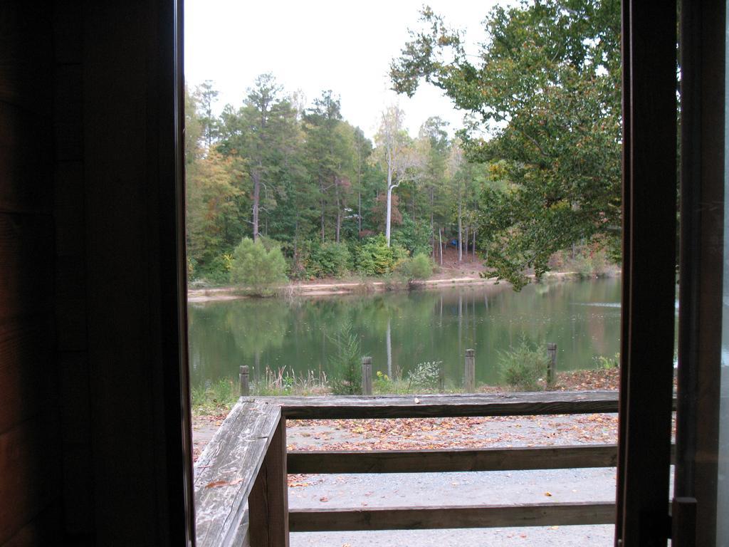 Forest Lake Camping Resort Lakefront Cabin 8 Advance Kültér fotó